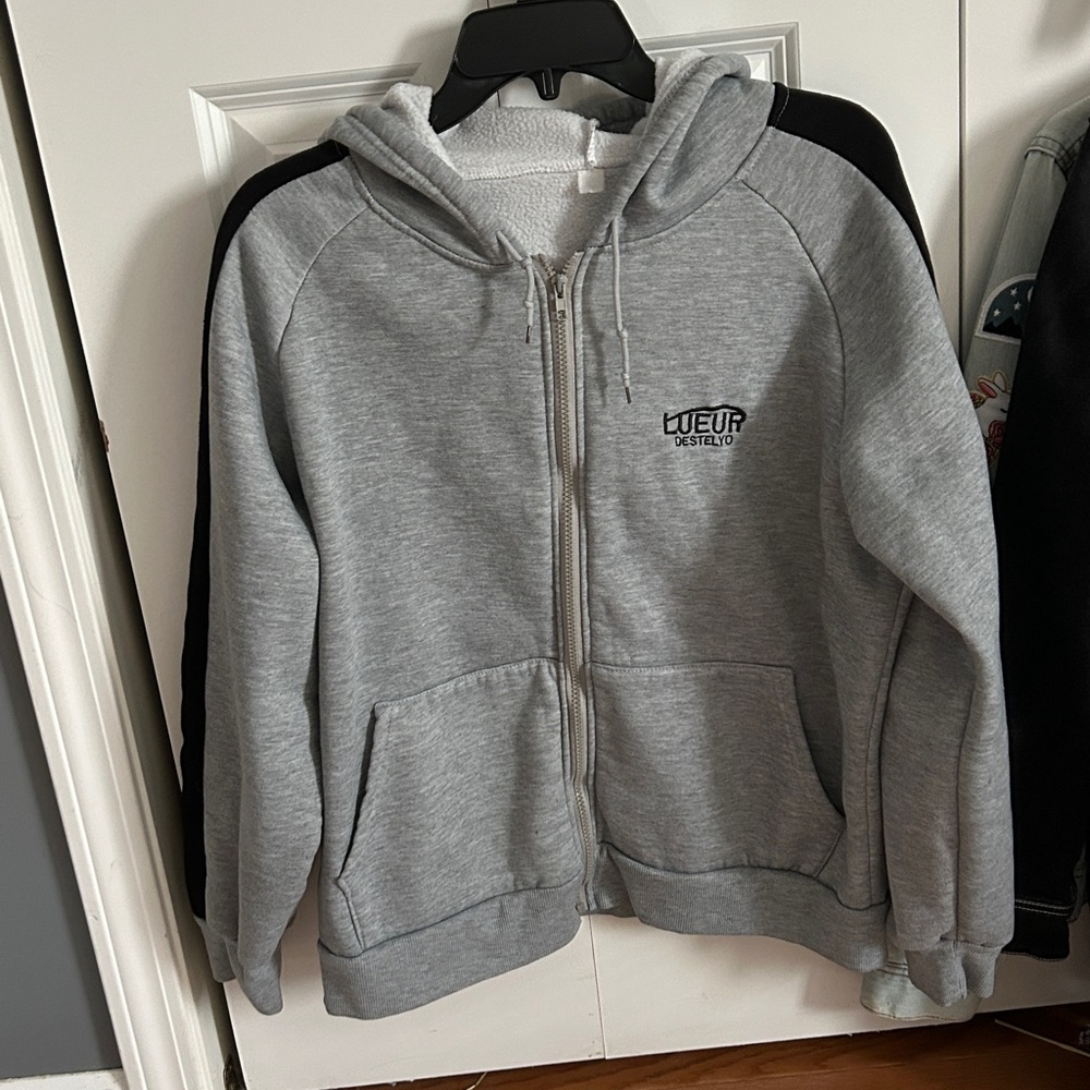 YesStyle Gray and Black Hoodie